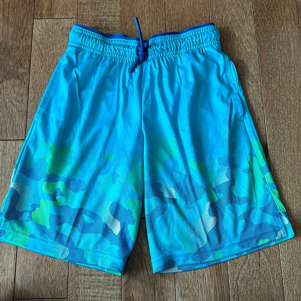 Boys medium shorts